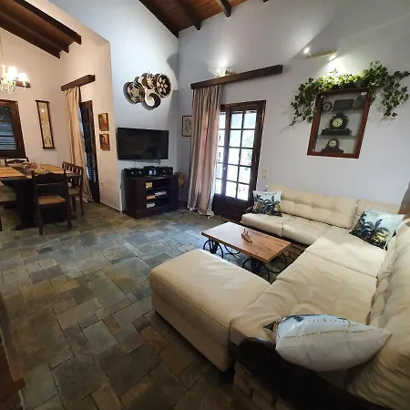 Georgia Tatil Evi Acharavi (Corfu)